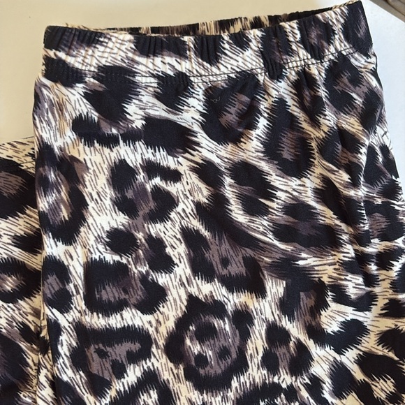 NWT [EEVEE] Plus Leopard Buttery Soft Stretch Leggings - Womens Size Fits 12-24 - Picture 3 of 5